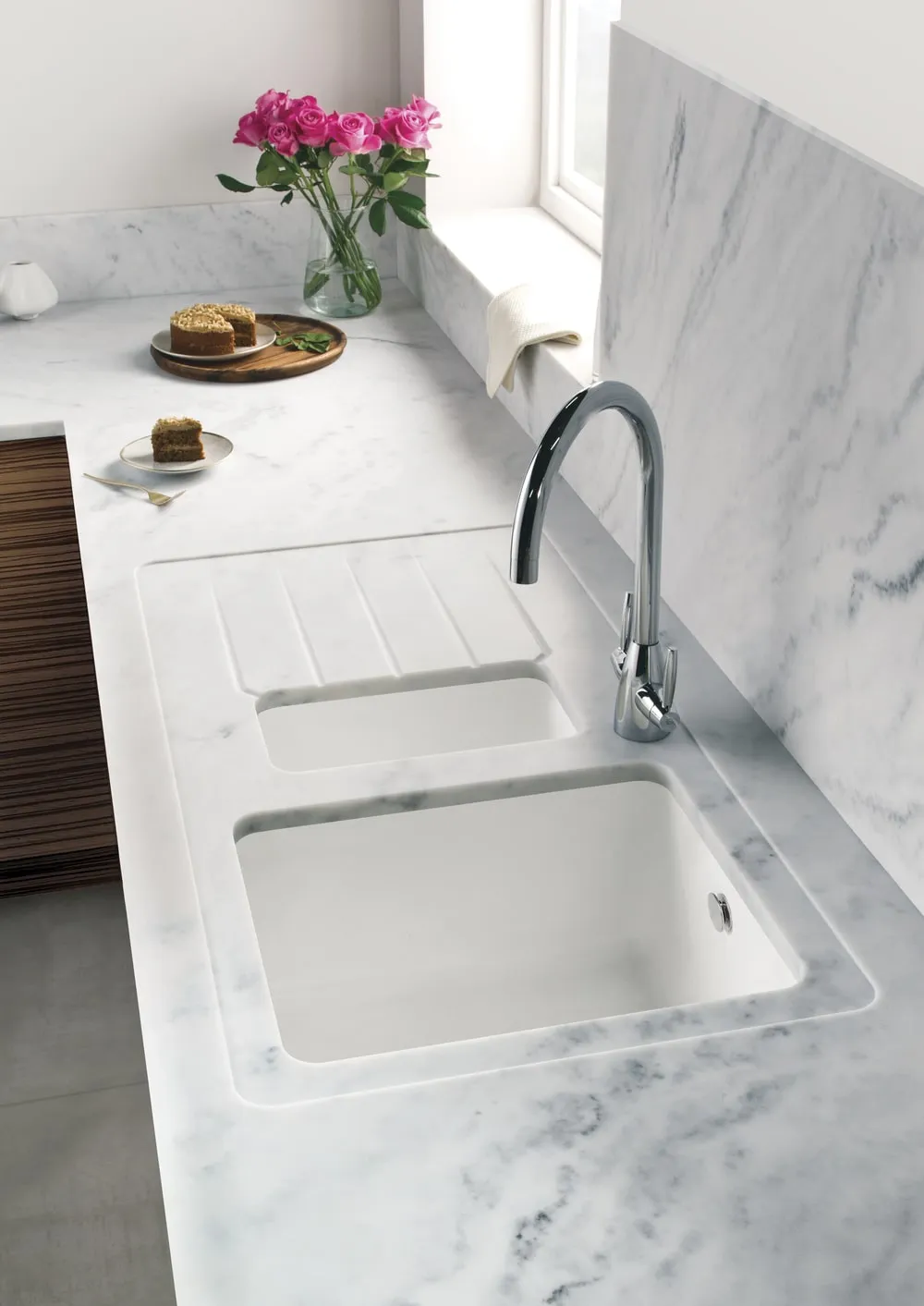 Carysil Surfaces Minerva Carrara White Acrylic Duo Lifetsyle